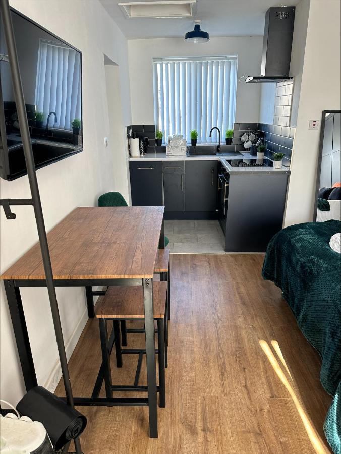 Studio Annexe By Papermill, Deeside - En-Suite, Heswall Exteriér fotografie